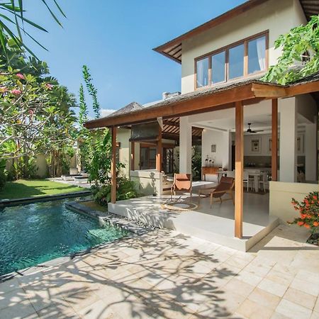 Villa Shanti, Sitara Villa Group Seminyak Dış mekan fotoğraf